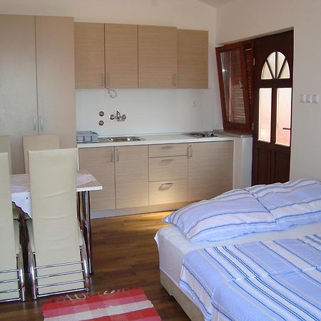 Apartments Josip Pinezici  Exterior photo